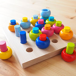 カラーリングのペグ遊び/HABA