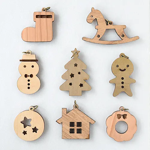 無垢の木のXmasオーナメント