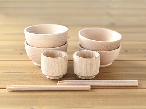 ご飯茶わん、お皿、コップ、お箸