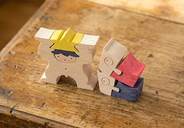 鯉持ちかぶと童子(小)